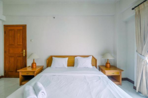 Spacious and Strategic 3BR Kondominium Juanda Apartment By Travelio